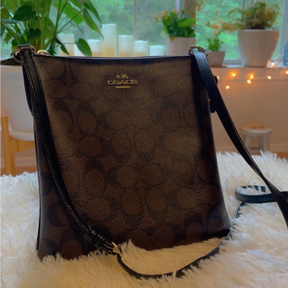 Coach Crossbody Bag Authentic 🍁🍂